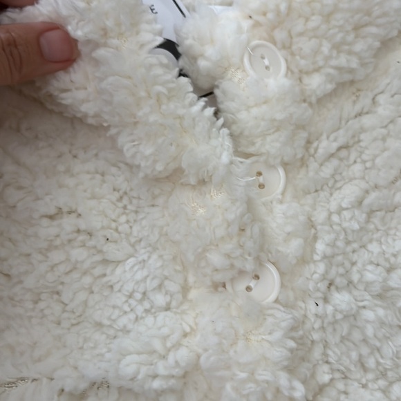 Style 5 fuzzy sherpa turtleneck pullover White - Picture 8 of 11